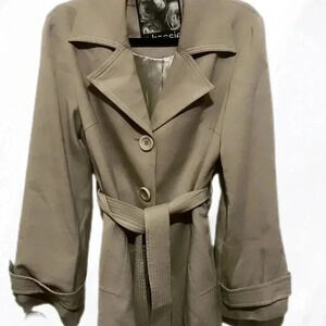 Lightweight Kensie tan bell sleeve 3 button belted trench jacket M